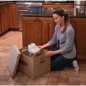 Bankers Box 8-Pack Medium Classic Moving Boxes with Reinforced Handles | Make packing faster with medium moving boxes that balance capacity, strength, and easy carrying. - Image 2