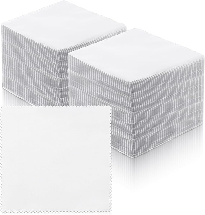 200 Pack 5-inch Cotton Fabric Squares, 5″ Precut Cotton Fabric Squares, Solids White Charm Pack, White by Unknown