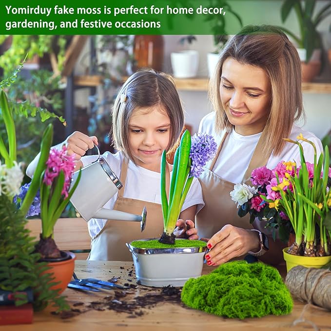 Yomirduy Artificial Moss for Crafts, 3.5OZ Fake Green Moss for Potted Plants, Faux Moss Decor for DIY Decorative, Walls,Table Centerpieces Decor Fairy Garden Model Making (100g)